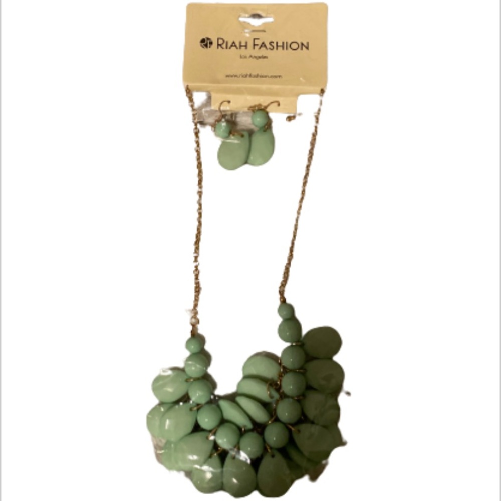 New Green Necklace and Matching Earrings